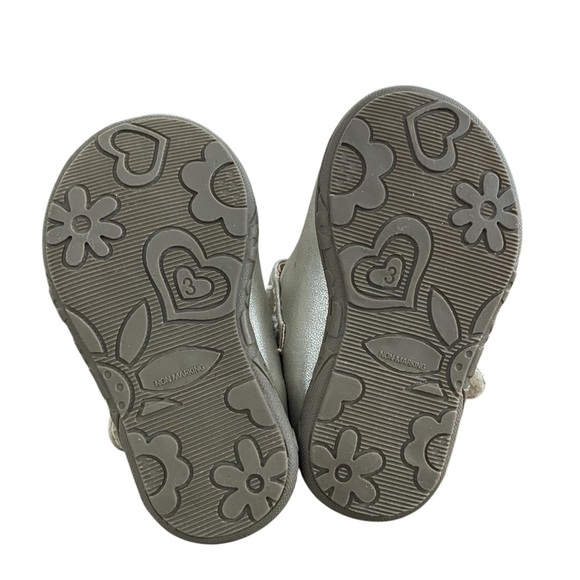 Kids Girl Size 3 Shoes Bundle Sandals Carters Koala Kids Oshkosh - Picture 8 of 16